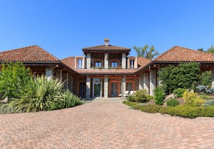 Villa Il Grotto - Three Bedroom Villa, Sleeps 8