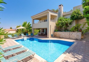 Villa Ilia - Four Bedroom Villa, Sleeps 9