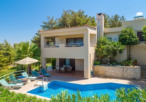 Villa Ilia: Large Private Pool, Sea Views, A/C, WiFi