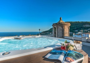 Villa in Colli Di Fontanelle with 5 bedrooms sleeps 10