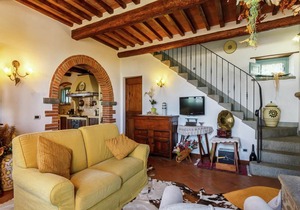 Villa in Cortona with Private Pool