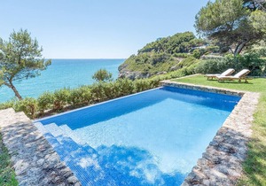 Villa in front of the Sea in Tamarit - Tarragona · VILLA DALI
