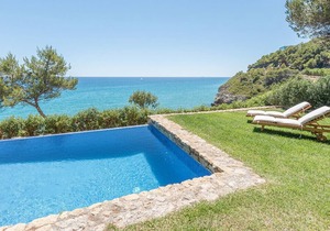 Villa in front of the Sea in Tamarit - Tarragona · VILLA DALI