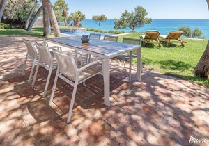 Villa in front of the Sea in Tamarit - Tarragona · VILLA DALI