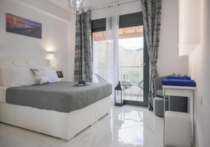 Villa in Messonghi with Pool and Sea Nearby