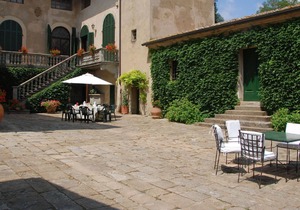 Villa in Montelopio with 5 bedrooms sleeps 9