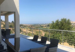 VILLA IN PARADISE