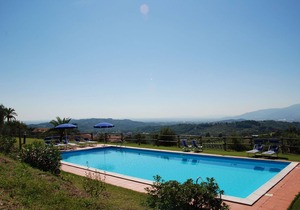 Villa in San Gennaro with 6 bedrooms sleeps 12
