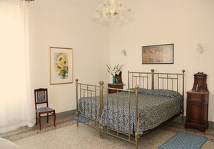 Villa in San Gennaro with 6 bedrooms sleeps 12