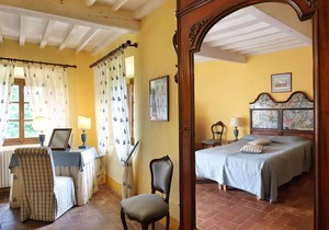 Villa in Segromigno In Monte with 8 bedrooms sleeps 16