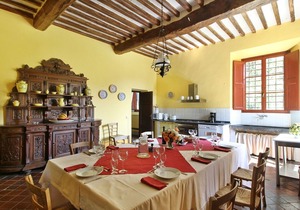 Villa in Segromigno In Monte with 8 bedrooms sleeps 16