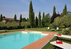 Villa in Segromigno In Monte with 5 bedrooms sleeps 10