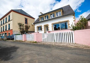 Villa is approx. 100 metres from the Atlantic