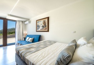 Villa Kedria with heated pool