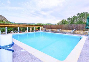 Villa Kera, Kera