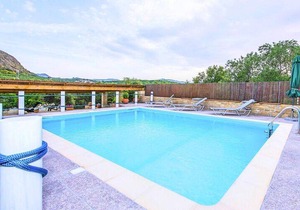 Villa Kera, Kera