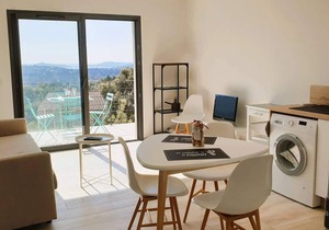 Villa L'Arbousier. 4 pers, piscine chauffée, 3 min plage en voiture