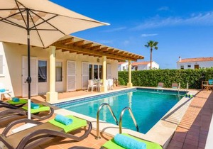 Villa Las Rosas by Villa Plus