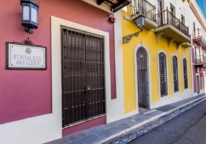 Villa Laurel | Old San Juan | Chic 2 Bedroom Apartment in Colonial City | Fantas