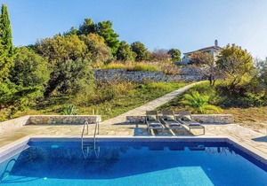 Villa Levanda: Large Private Pool, Sea Views, A/C, WiFi
