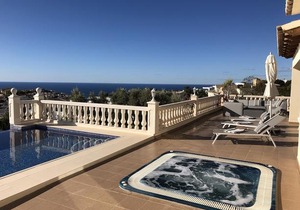 Villa Lirios
