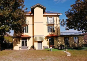 Villa Magnolia BB, Lago Maggiore (Massino Visconti, Italy)