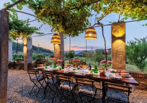 Villa Magnolie, a 5 bedrooms Traditional Villa in Lucca with Private Garden in the Hamlet of Vorno