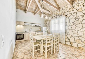 Villa Marathonisi with private pool