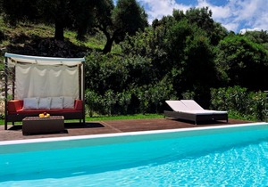 Villa Marathonisi View - wonderful 3 bedroom Zante villa, private pool and AC