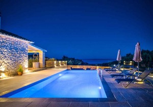 Villa Marathonisi with private pool