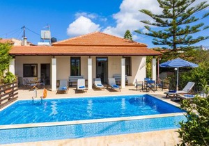 Villa Maro Large Private Pool AC WiFi