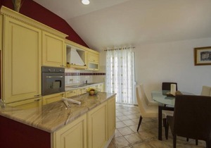 Villa Matija **** SWIMMING POOL HEATED, NEAR THE BEACH, WiFi, PARKING