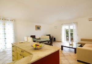 Villa Matija **** SWIMMING POOL HEATED, NEAR THE BEACH, WiFi, PARKING
