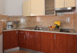 Villa Matija **** SWIMMING POOL HEATED, NEAR THE BEACH, WiFi, PARKING