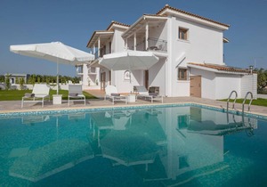 Villa Melograno II with private swimming pool