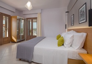 Villa Melograno III with private swimming pool