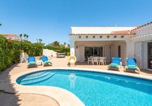 Villa Mencia by Villa Plus