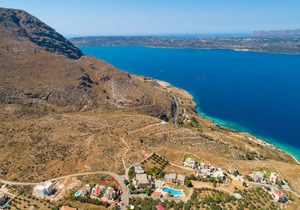 Villa Neria: Large Private Pool, Sea Views, A/C, WiFi