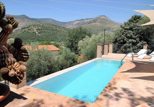 VILLA OASIS Relax & pool 15 min. far from the sea