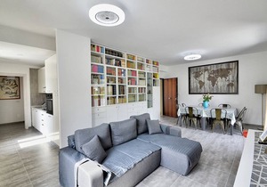 Villa Olga C: A cozy and welcoming apartment that is part of a villa situated in a quiet location, a few minutes from the town center, with Free WI-FI.