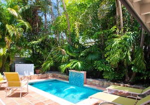 Villa Paradiso: A unique mid-town paradise