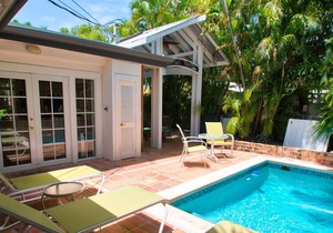 Villa Paradiso: A unique mid-town paradise