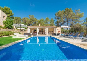 Villa Pins