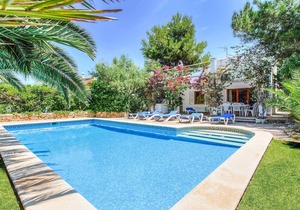 Villa Punta des Port Quince -This Villa includes a private pool, WI-FI & A/C
