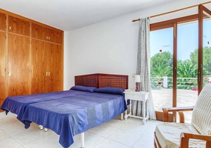 Villa Punta des Port Quince -This Villa includes a private pool, WI-FI & A/C