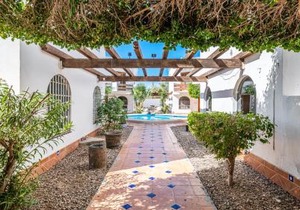 Villa Relax 2 by Kivoya