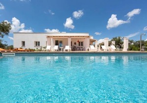 Villa Rosalore' by Perle di Puglia