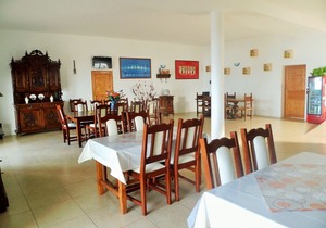 Villa São José, Bed and Breakfast Santiago Island: DOUBLE ROOM "VERDE"