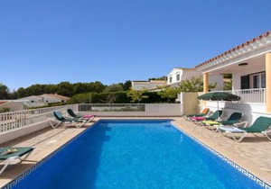 Villa Santo Tomas by Villa Plus