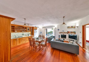 Villa Sovalye: 3 double en-suite bedrooms, large roof terrace & private pool